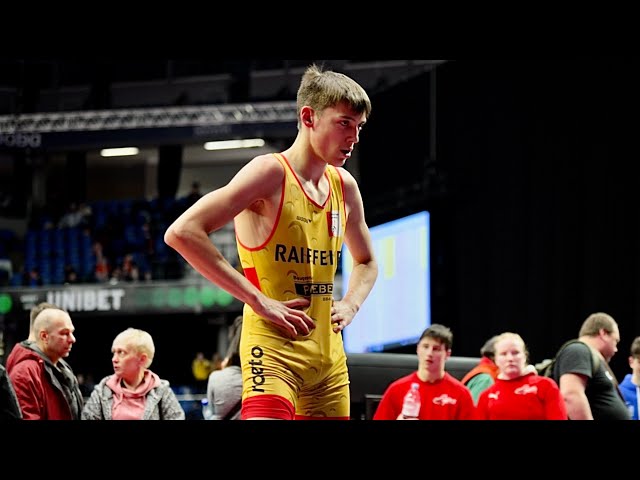 U17 I. Peretiatko (SUI) vs N. Tarassov (EST). Freestyle 71kg youth wrestling.