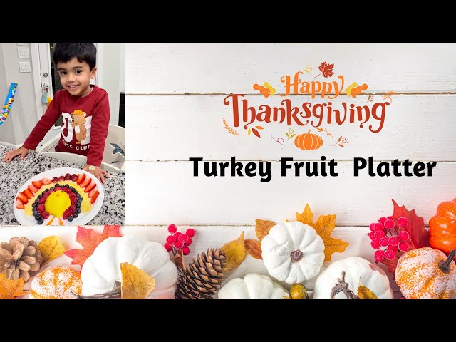 Fun & Festive Turkey Fruit Platter for Thanksgiving! 🦃🍓🍍🥕🍇