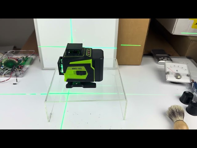 G28637 ~ 3D/4D Laser Level Self Leveling 4 x 360° Green 16 Line Laser with Rechargeable Battery