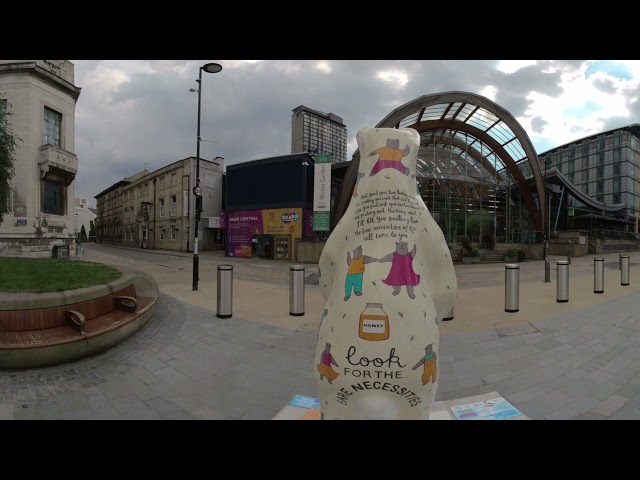 360° Crucible bear to the Town hall police box, Sheffield