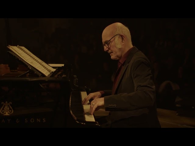 Ludovico Einaudi - Walk (Live from Teatro dal Verme, Milano)