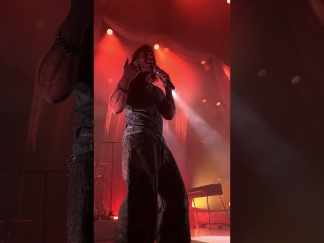 “Angela” - Benjamin Ingrosso Pink Velvet Theatre Tour, Chicago