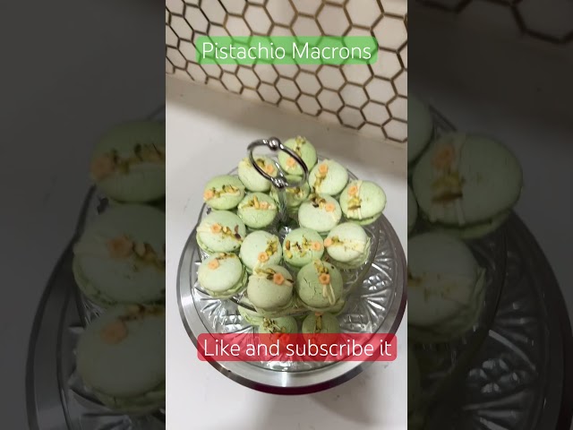 Valentine’s Day special |French Pistachio Macarons |😋❤️|first attempt |macarons decoration|shorts|