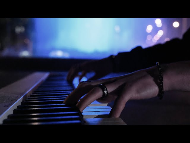 Magical Piano and Lights in Vienna (by James Malikey)