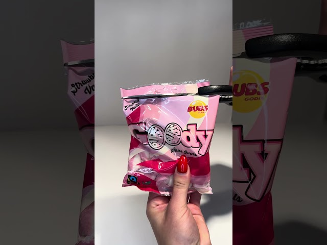 Bubs Strawberry & Vanilla Sour Ovals (Sweden) Unboxing 🍓