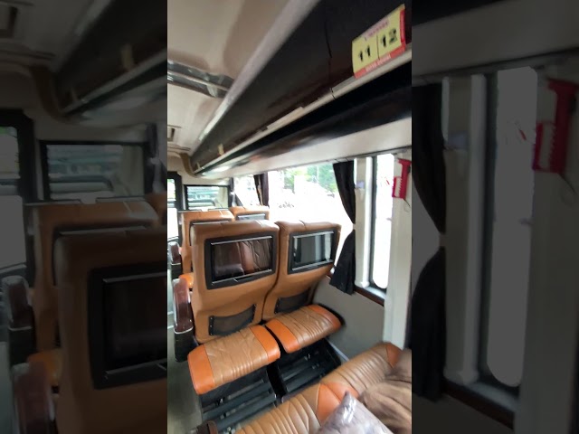 Pelopor bus sleeper di jalur jakarta padang #bus #sembodo #shorts #shortsviral