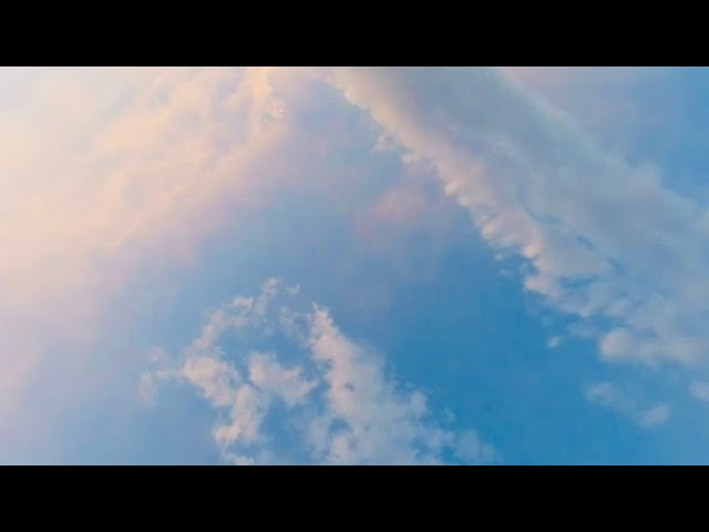 [VR180] I took a video of the sky, which is a peaceful place to be. [Relax]