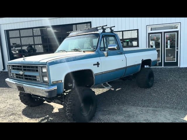 One last shot at the square body for sale K20 big block on boggers (yes it needs 35s we know lol)