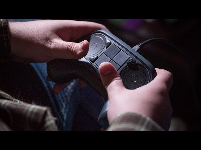 CES 2014: Hands-On with Valve's Steam Controller