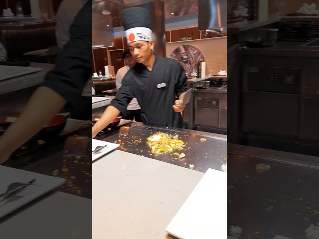 Chef Cooking Our Lunch Meals @ Teppanyaki Restaurant #chef #food #yummy #delicious #short #shorts