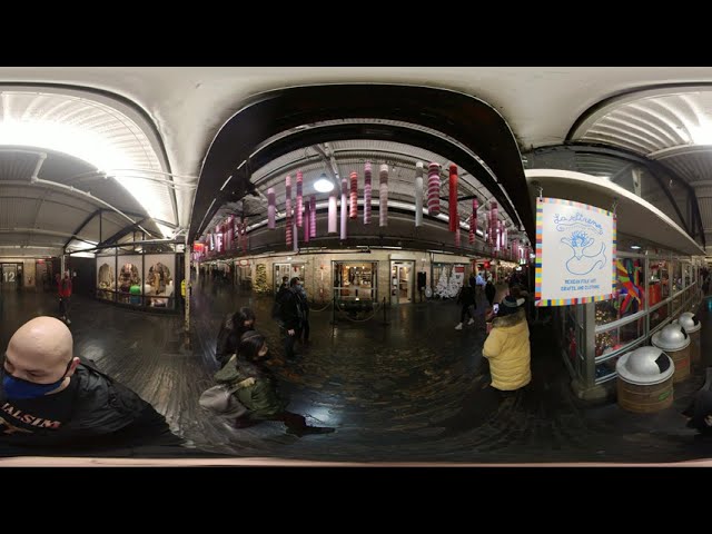 360° Chelsea Market Holiday / Christmas Walk - Dec 13, 2021