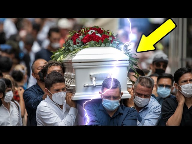 A minute ago, lightning struck the coffin during the funeral. What happened next is incredible!