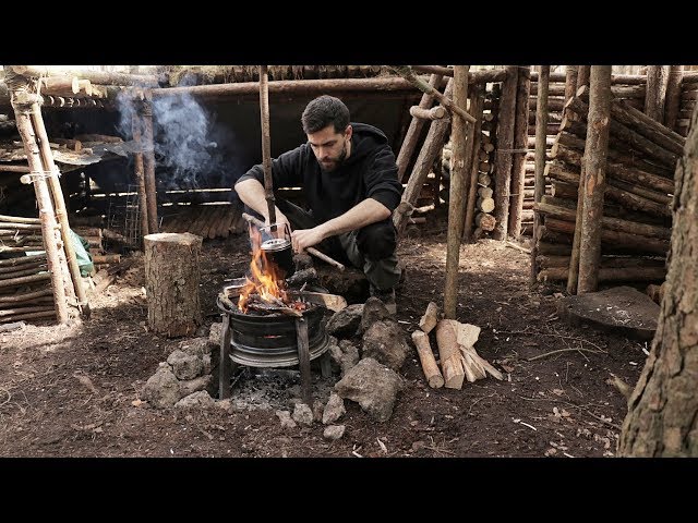 Cooking at The Bushcraft Camp - Axe, Fire, Shelter, Wilderness Survival Tips & Grilled Kebabs