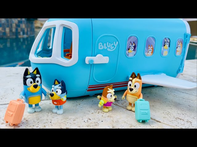 Vacation ‼️Bluey toys - Bluey 3 in 1 Transforming Plane/Resort Playset