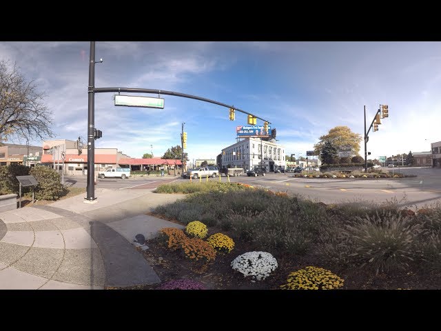 Cruising Woodward in a Dodge Charger Hellcat | AutoblogVR