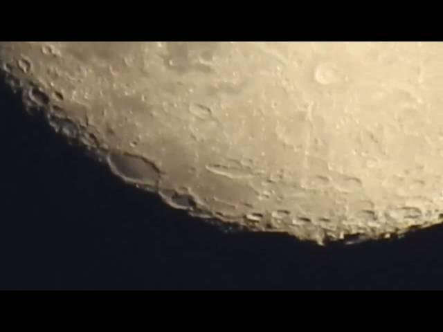 Guy Uses Camera to Zoom in on Moon - CRAZY ZOOM