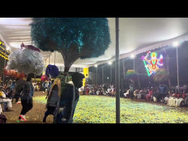 Adipoli kavadi aattam at vaikkam:-team sree brahma