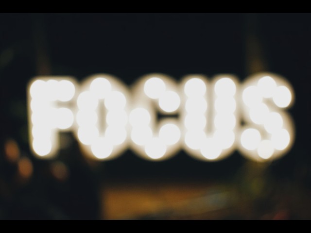 John Summit feat. CLOVES - Focus (Official Lyric Video)