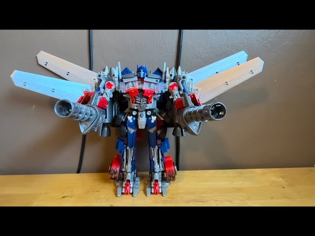 Transformers Dark of the Moon Jetwing Optimus Prime Action Figure Review