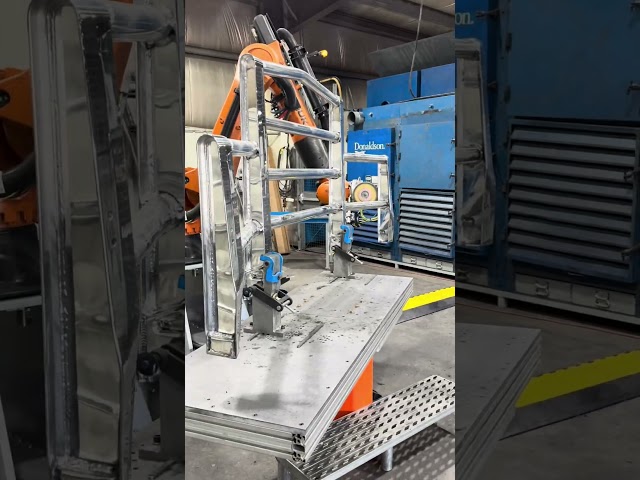 Polishing robot killing it! #automation #production #polishing #polishing #aluminium