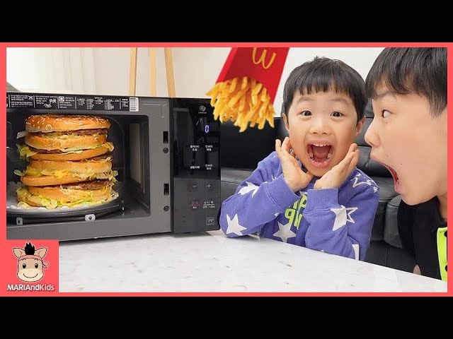 surprise microwave! hamburger cake kids family fun play | MariAndKids