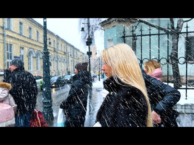 ❄️ VERY HARD CLIMATE IN RUSSIA 🇷🇺 MOSCOW SNOWFALL! RUSSIAN WINTER! Walking tour - ⁴ᴷ (HDR)