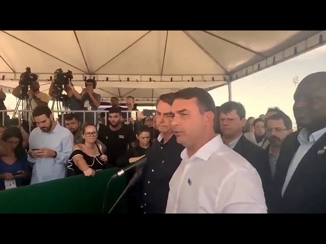 Homenagem do Flávio Bolsonaro ao Miliciano Adriano da Nobrega