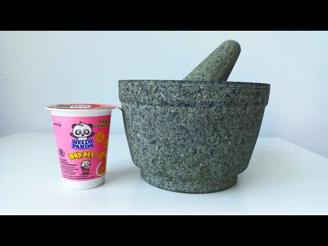 HELLO PANDA STRAWBERRY | PESTLE & CRUSHING | #ASMR