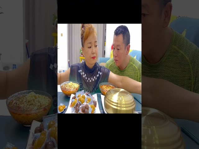 @isister #eating show#eating challenge#husband and wife eating food#eating#mukbang #asmr eating