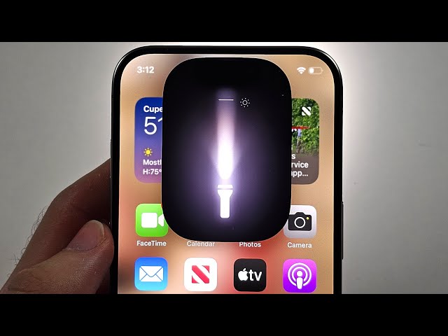 How To Use Flashlight on iPhone iOS 18 (Torch Settings)