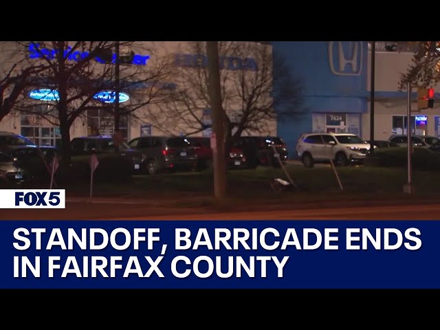 Fairfax County police take armed woman into custody, ending standoff | FOX 5 DC