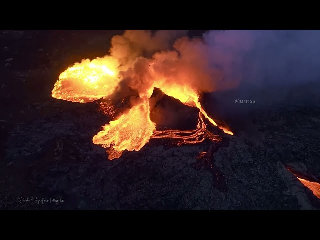 Huge crater collapse on July 19 - Lava flash flood in Iceland