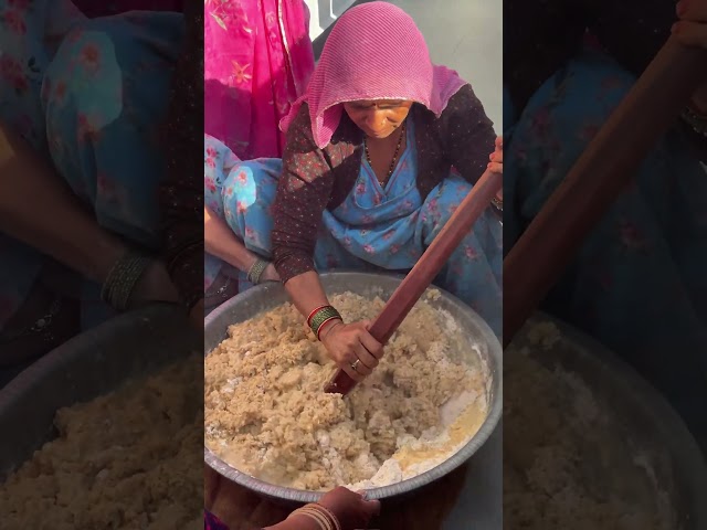 desi khana ☺️ #food #villagelife #vlog #rajasthani #roti #youtubeshorts #desi #rajasthan #culture