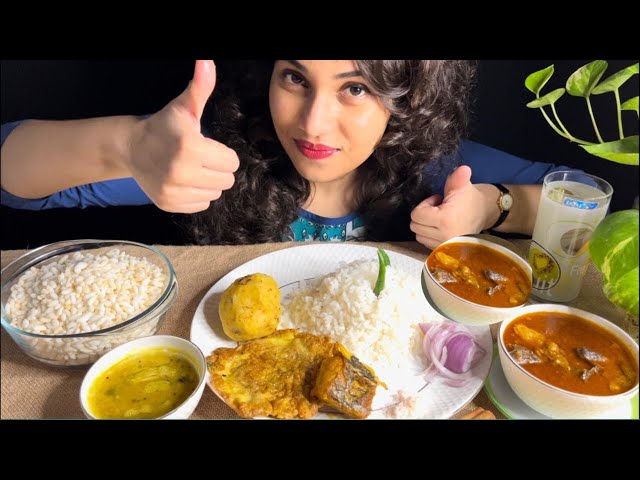 EATING SHOW | RICE, MUTTON CURRY, AMRAR TOK DAL, ALU VORTA, OMLET, KATLA PETI, MURI | MUKBANG