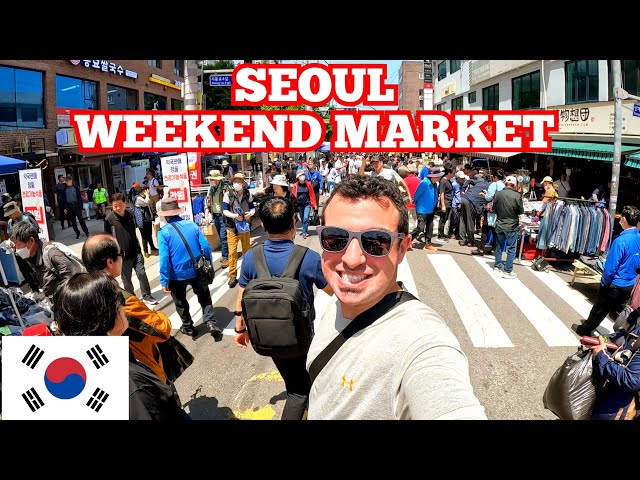 SEOUL WEEKEND MARKET IS AWESOME!  Dongmyo Flea Market 🇰🇷