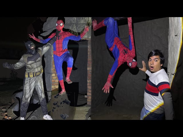 Spider-Man vs Bat-Man Fighting 😨 in My Zoo