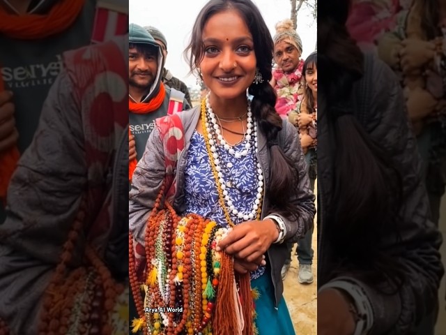 मोनालिसा "Viral Girl Monalisa | The Internet’s New Sensation – Must Watch!"