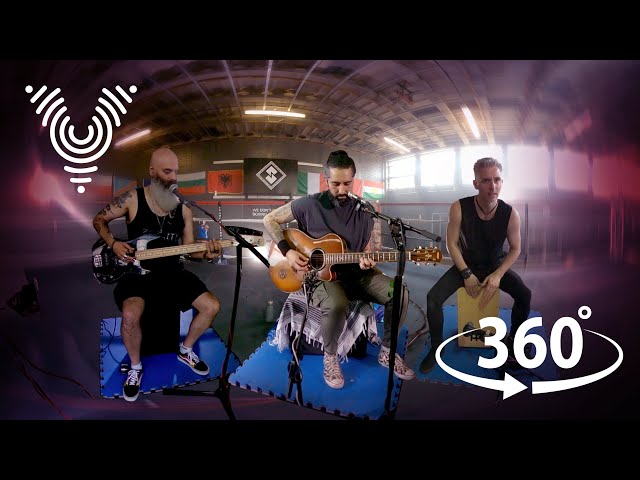 VR 360° I Tried the Grunge Rock Boxing Gym Experience