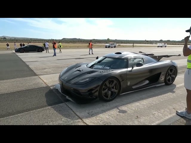 Bugatti Chiron Sport Vs Koenigsegg One:1 - Drag Race 400km/h++ #koenigsegg #bugatti