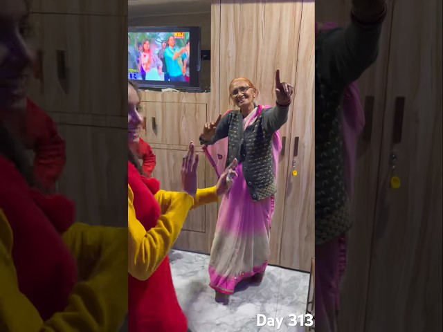 Yeh konsa Dance hai 🤯🤯 Mini vlog day 313 #minivlog #shorts #viral #god #dance