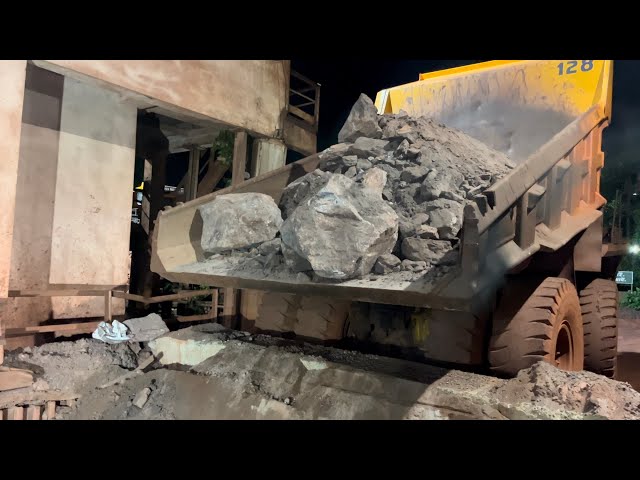 IRON ORE CRUSHING AND SCREENING PROCESS | 1600 TPH KOBELCO GYRATORY CONE CRUSHER