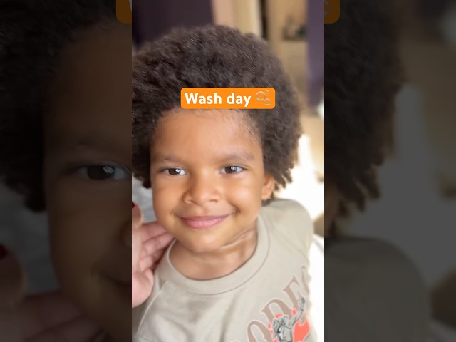 We 🧡 to make wash day easy #cleanhaircare #curlykids #kidshaircare