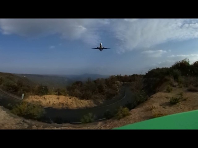 360° Jet aircraft flying overhead - ANA B737