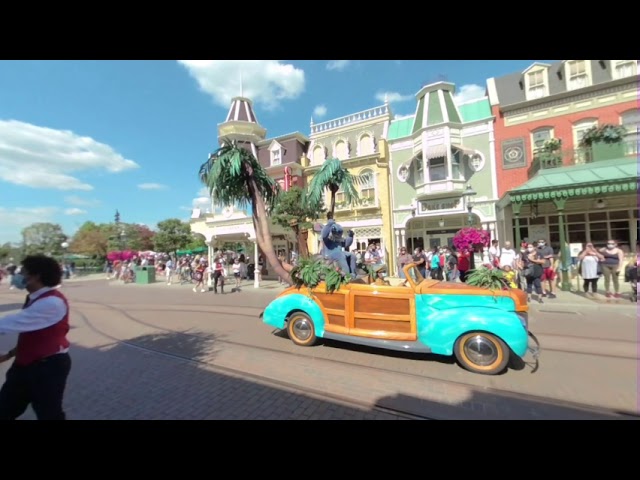 Disneyland Paris Mini Parade with Stitch and friends (VR180 3D)