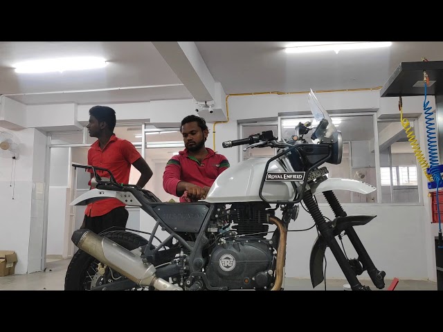 Royal Enfield Himalayan Tank fitting.