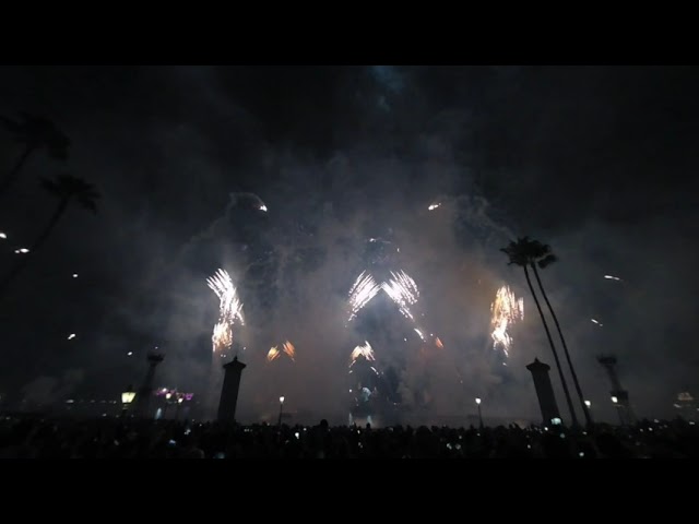 Epcot Fireworks, NYE December 31, 2018 (VR180)