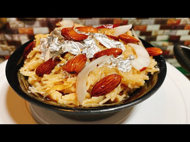 *Khoye Jaisi Doodh Wali Seviyan - Easy Pakistani Dessert Recipe by Cooking Charms Farah*