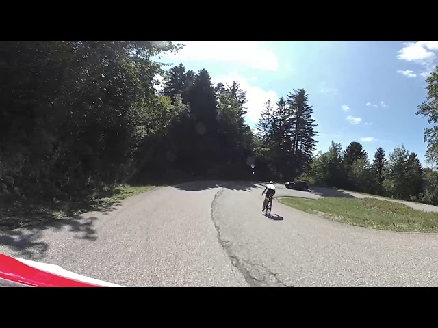 Descending Col de Semnoz towards Annecy in 360º