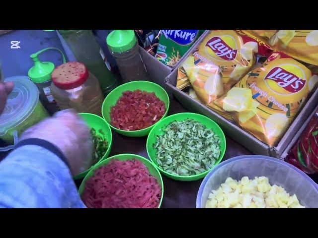 Chew Lays with chicken #foryou #trendingvideo #streetfood #entertainment