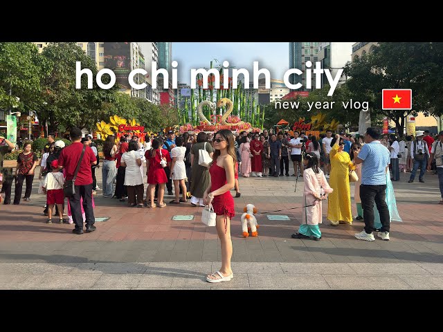 celebrating vietnamese lunar new years in saigon (tet holiday in vietnam) + vietnam street food